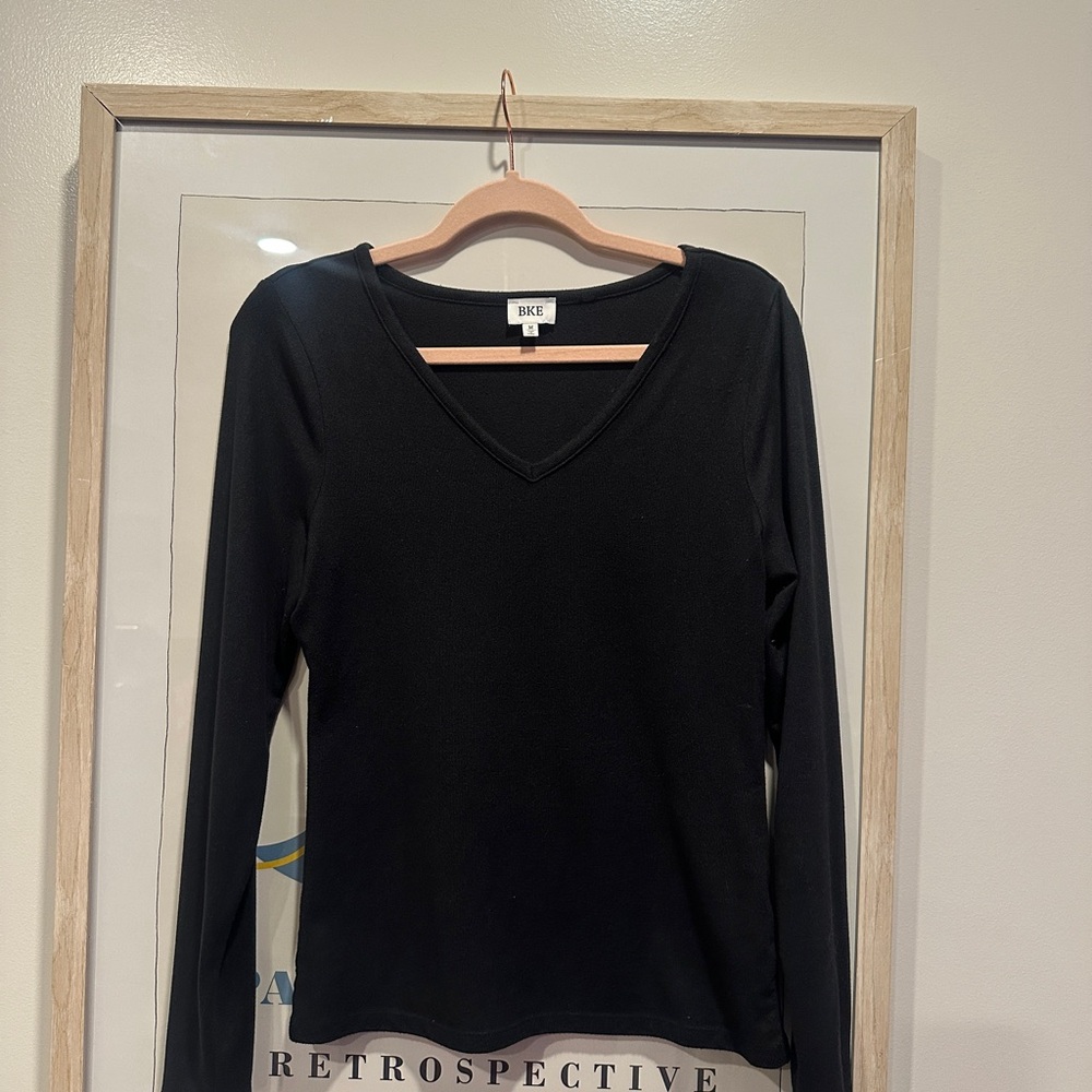 BKE Women's Classic Black Long Sleeve Blouse